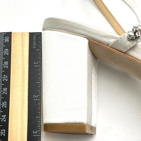 Badgley‎ Mischka Size 6 Natasha White Jeweled Pearl Block Heels Sandals Shoes - Picture 14 of 14